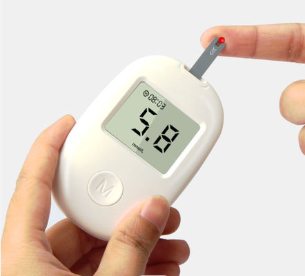 جهاز قياس ضغط الدم بالأصابع من Teveik الآمن 0.7 ميكرولتر جهاز قياس جلوكوز الدم الرقمي الإلكتروني